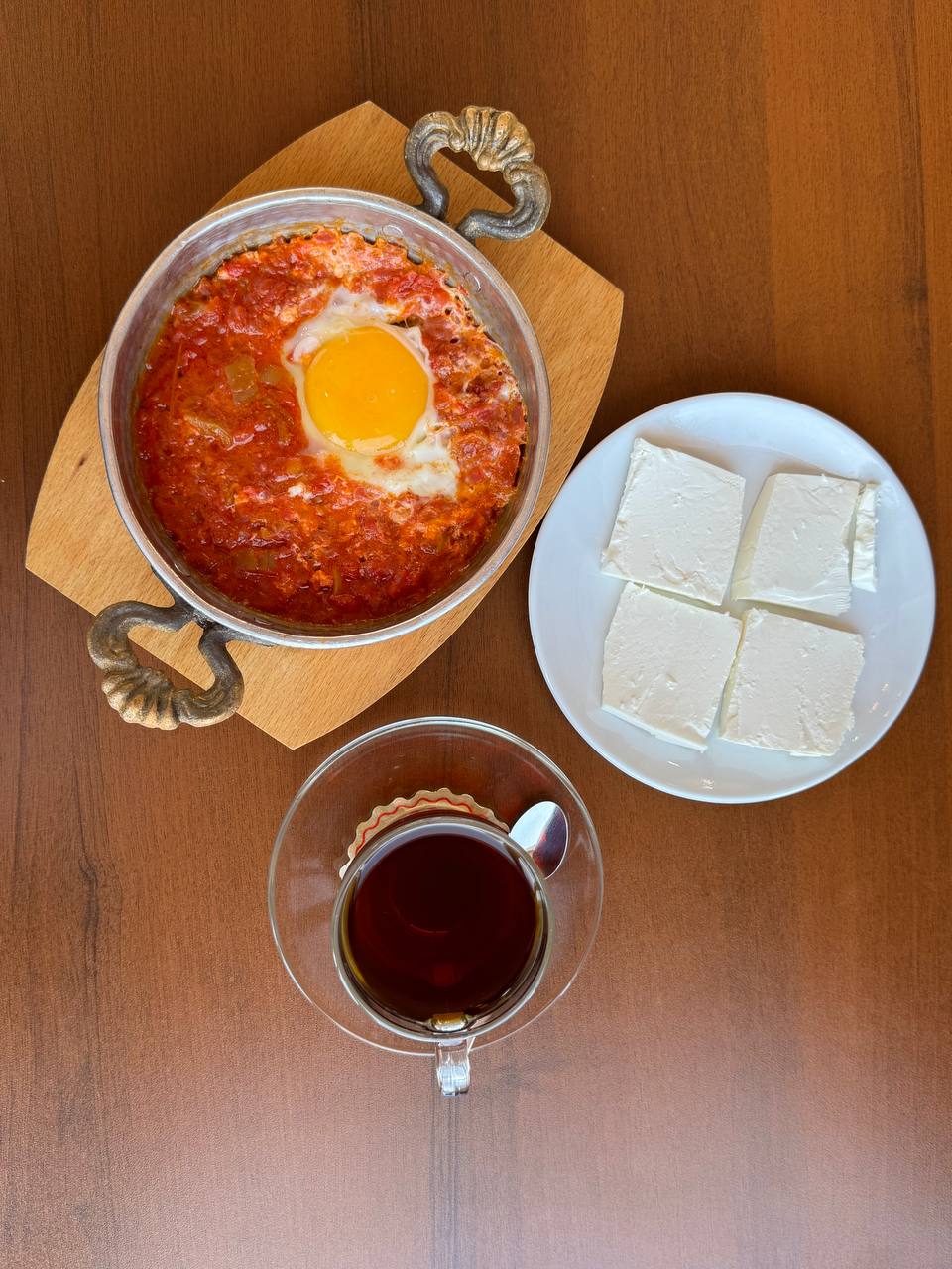 Menemen +Beyaz Peynir + Çay