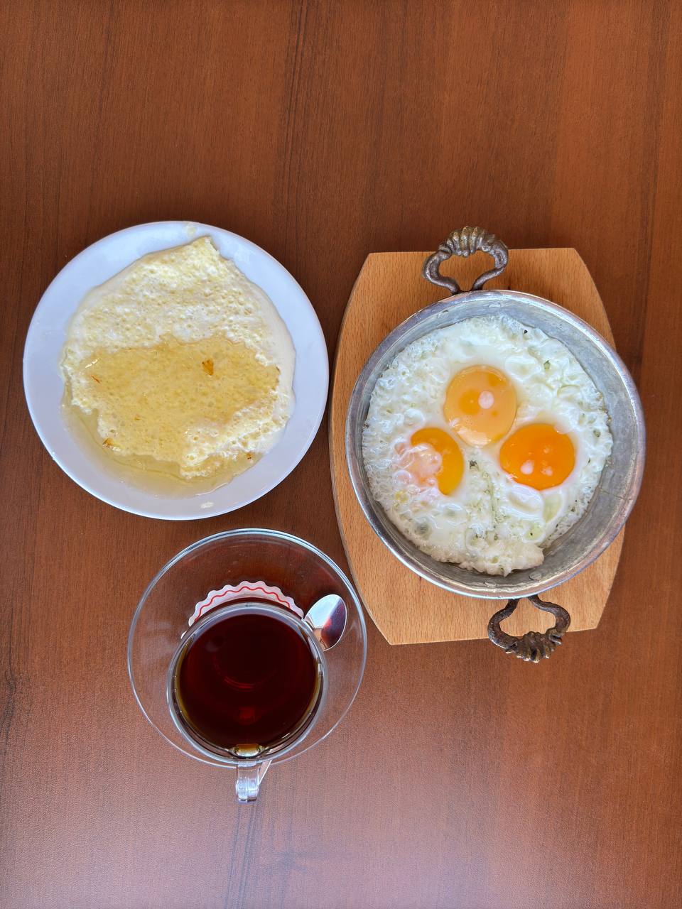 Kaymak Bal Cevizsiz+ Yağda Yumurta+ Çay